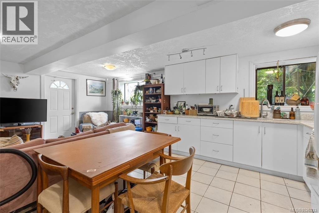 10664 Cedar Dr, Youbou