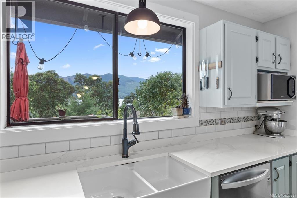 10664 Cedar Dr, Youbou