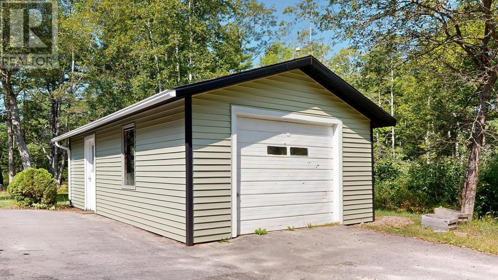 47 Riverview Drive - 48