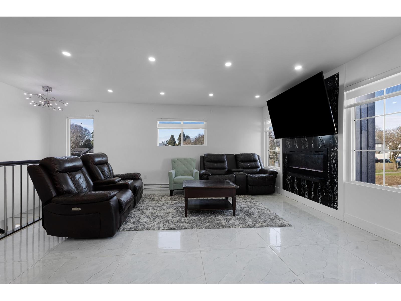 123 SPRINGFIELD DRIVE, Langley