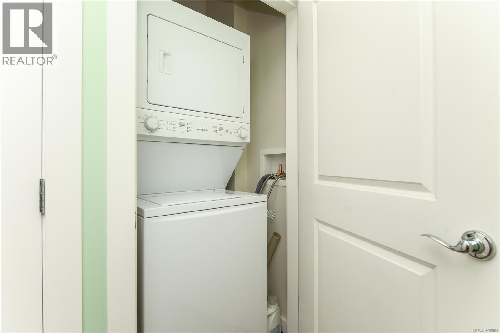 #5 700 LANCASTER WAY - 22