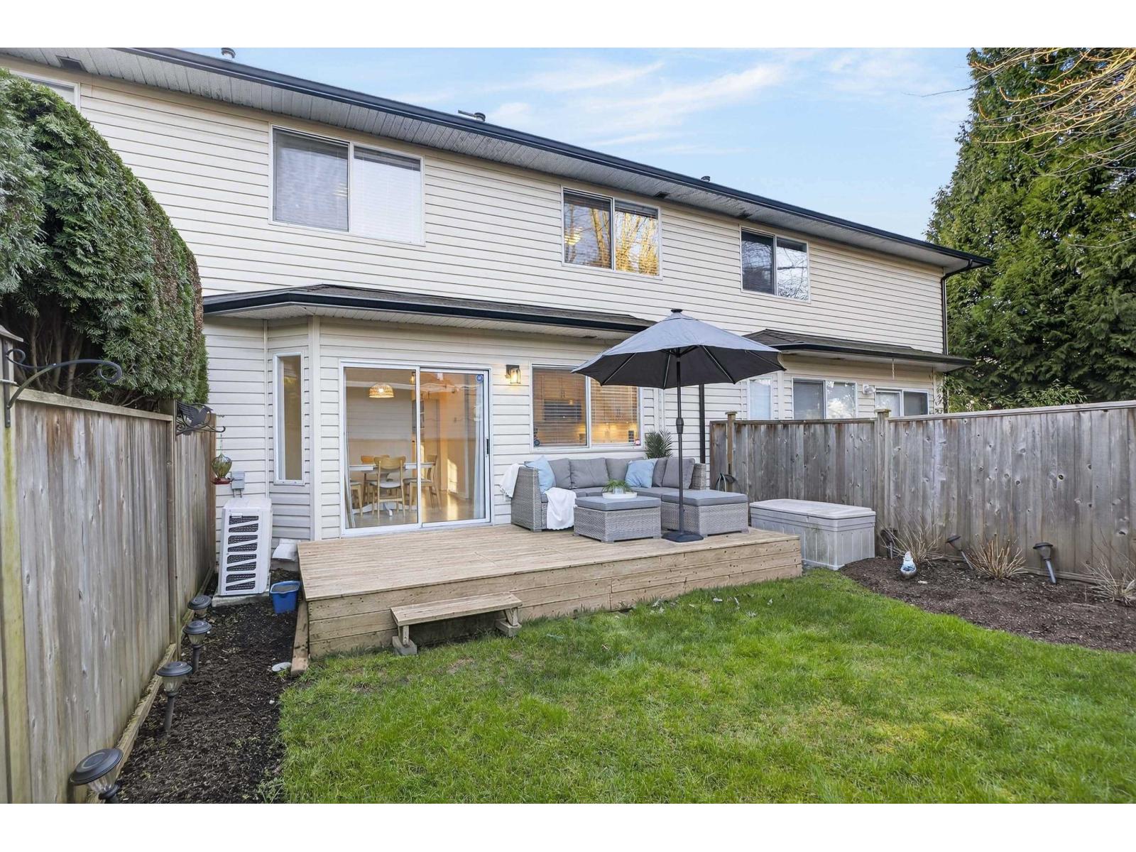 114 9561 207 STREET, Langley