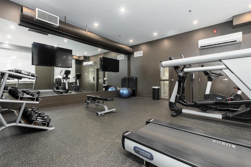 2 9718 161A STREET, Surrey