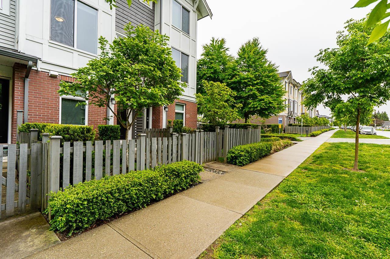 2 9718 161A STREET, Surrey