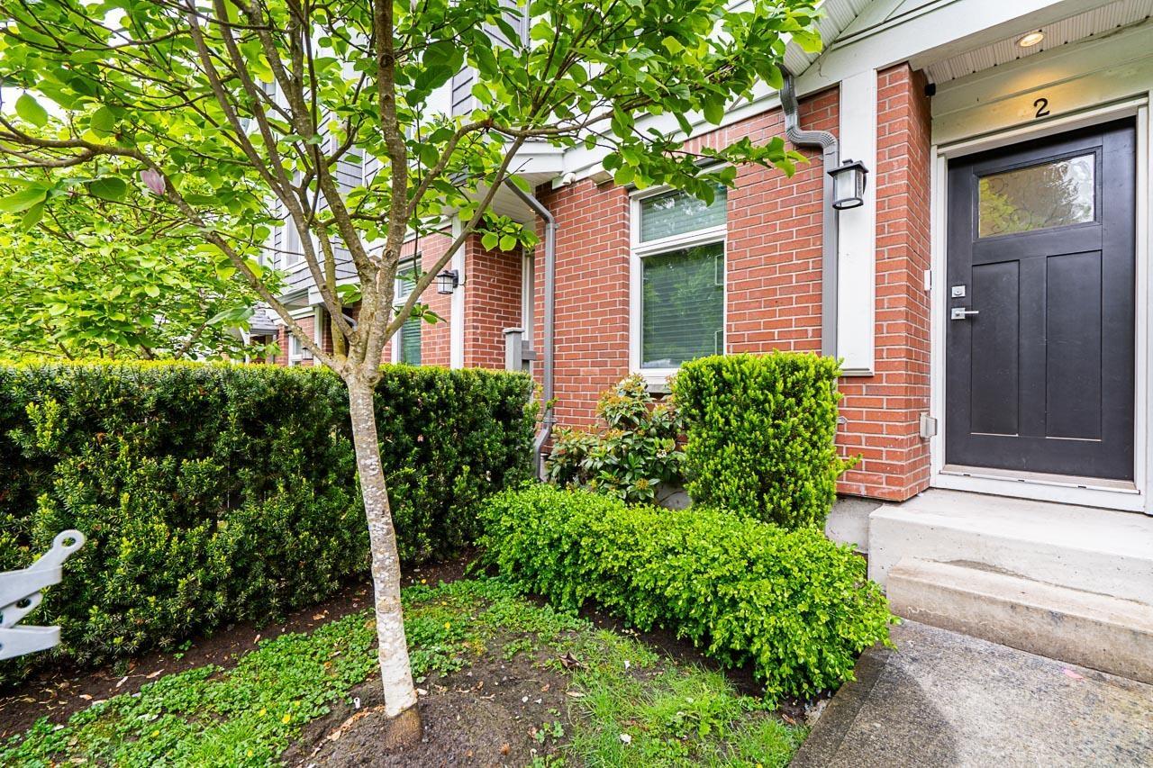 2 9718 161A STREET, Surrey