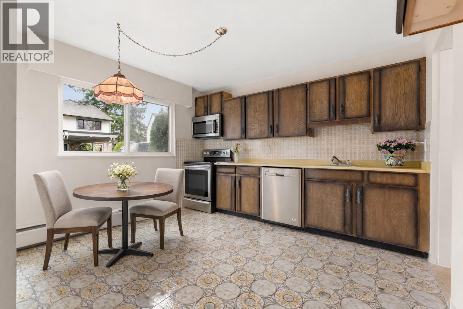 42 11551 KINGFISHER DRIVE, Richmond