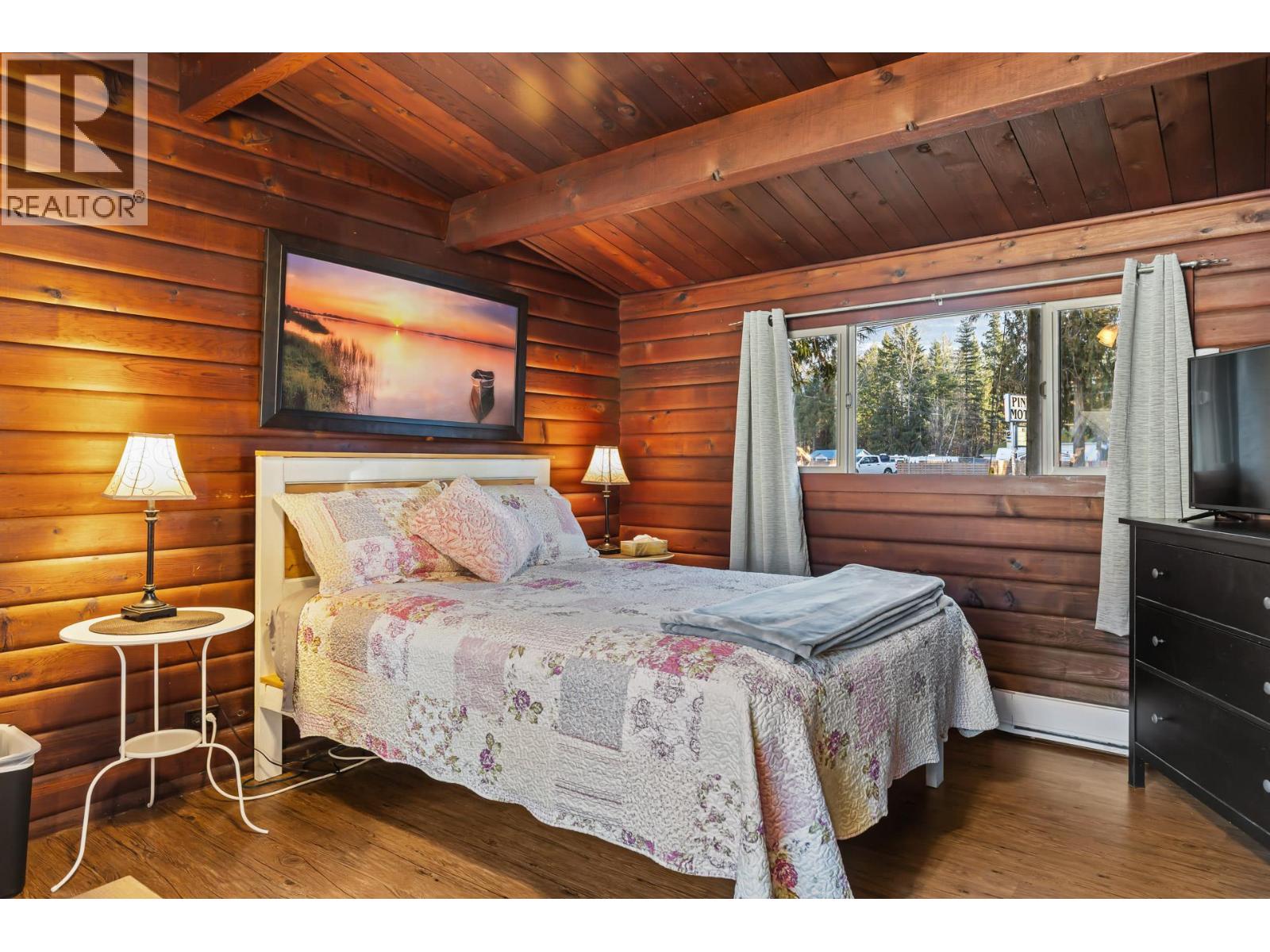  1210 Paradise Avenue, Sicamous