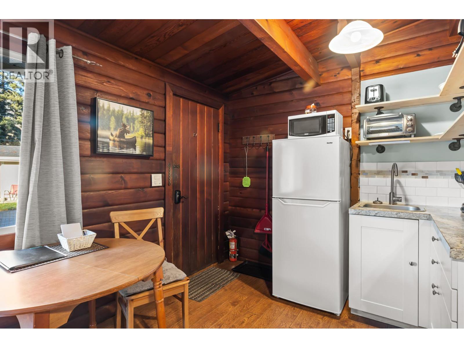  1210 Paradise Avenue, Sicamous