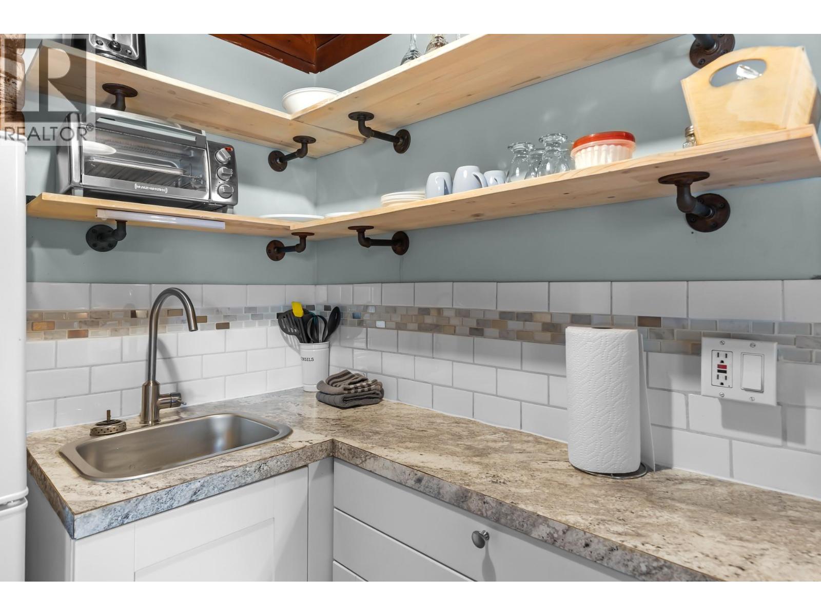  1210 Paradise Avenue, Sicamous