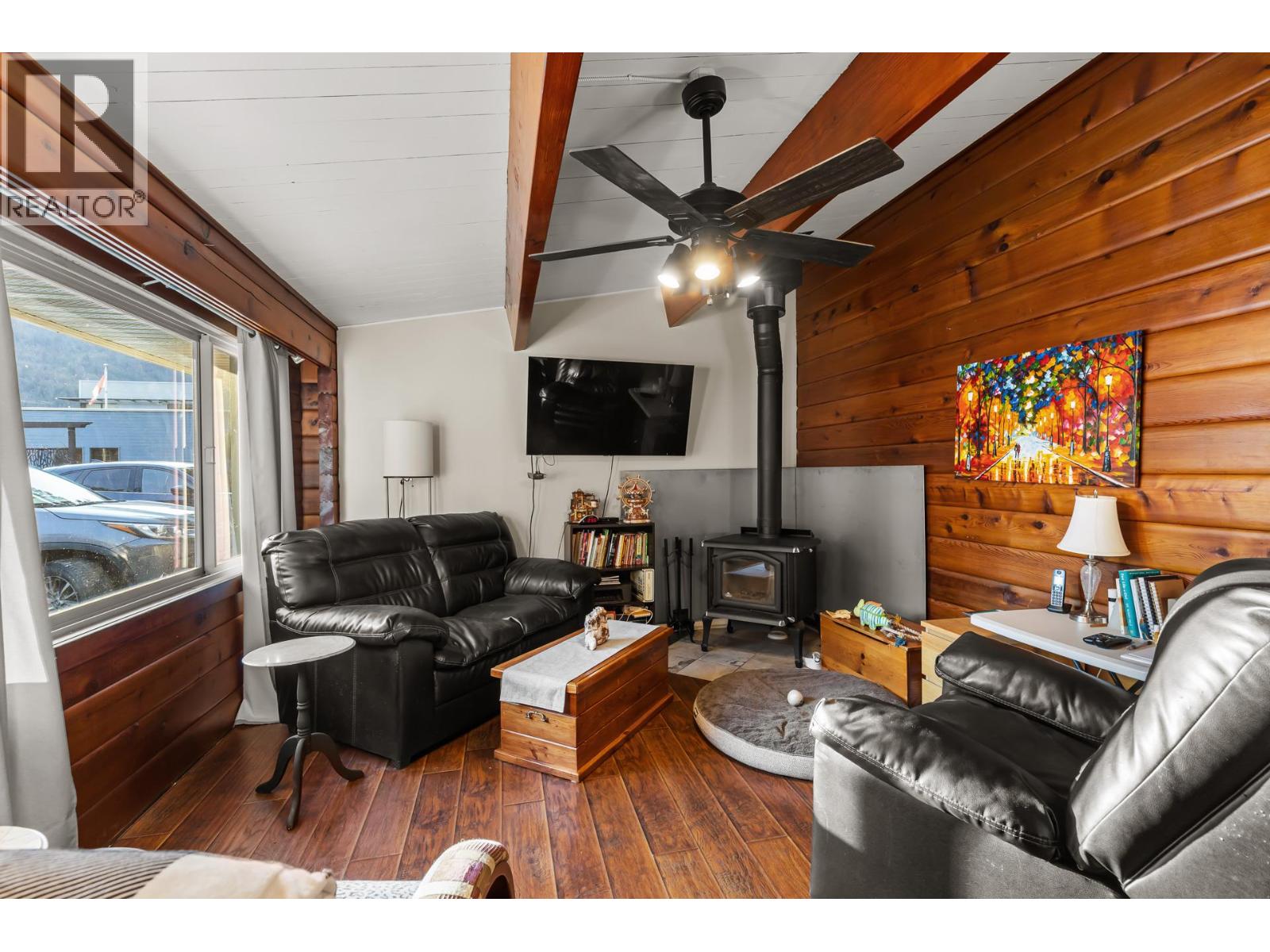  1210 Paradise Avenue, Sicamous