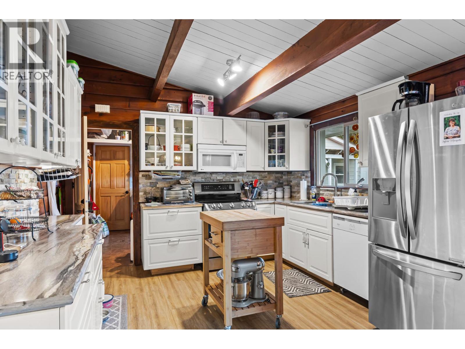  1210 Paradise Avenue, Sicamous