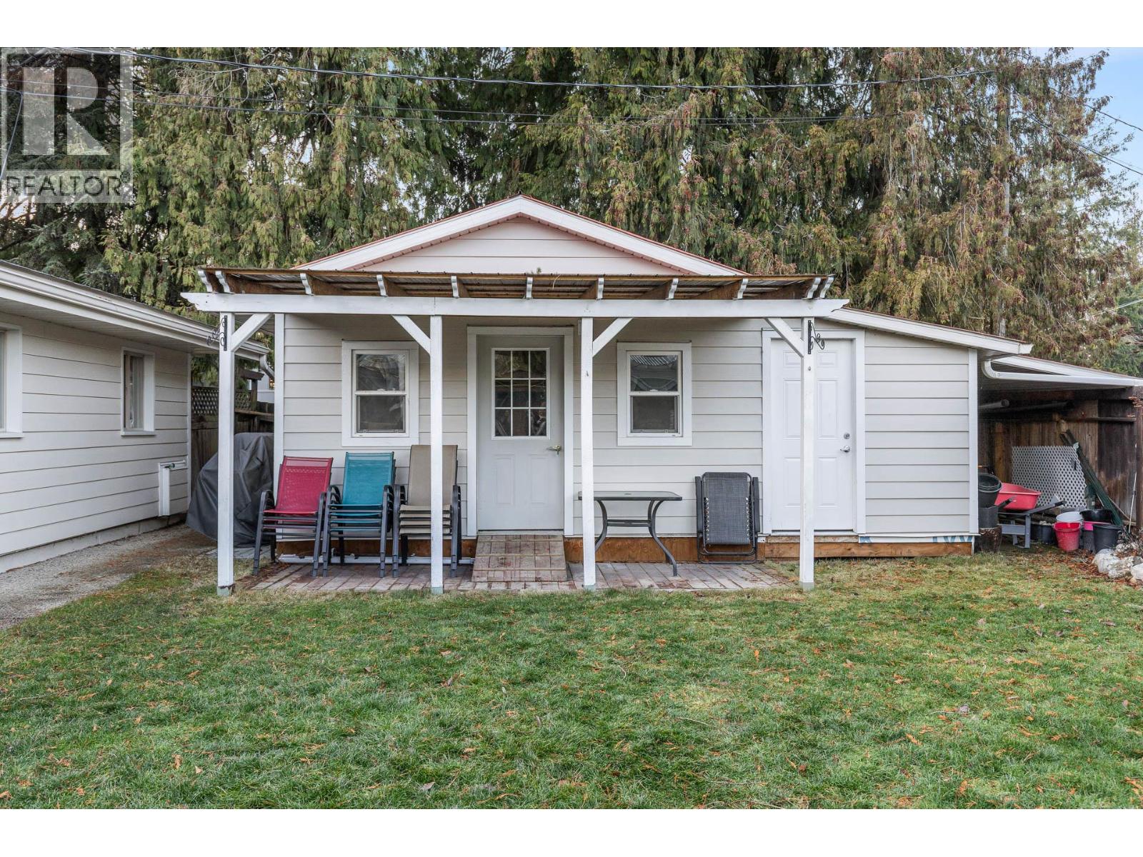  1210 Paradise Avenue, Sicamous