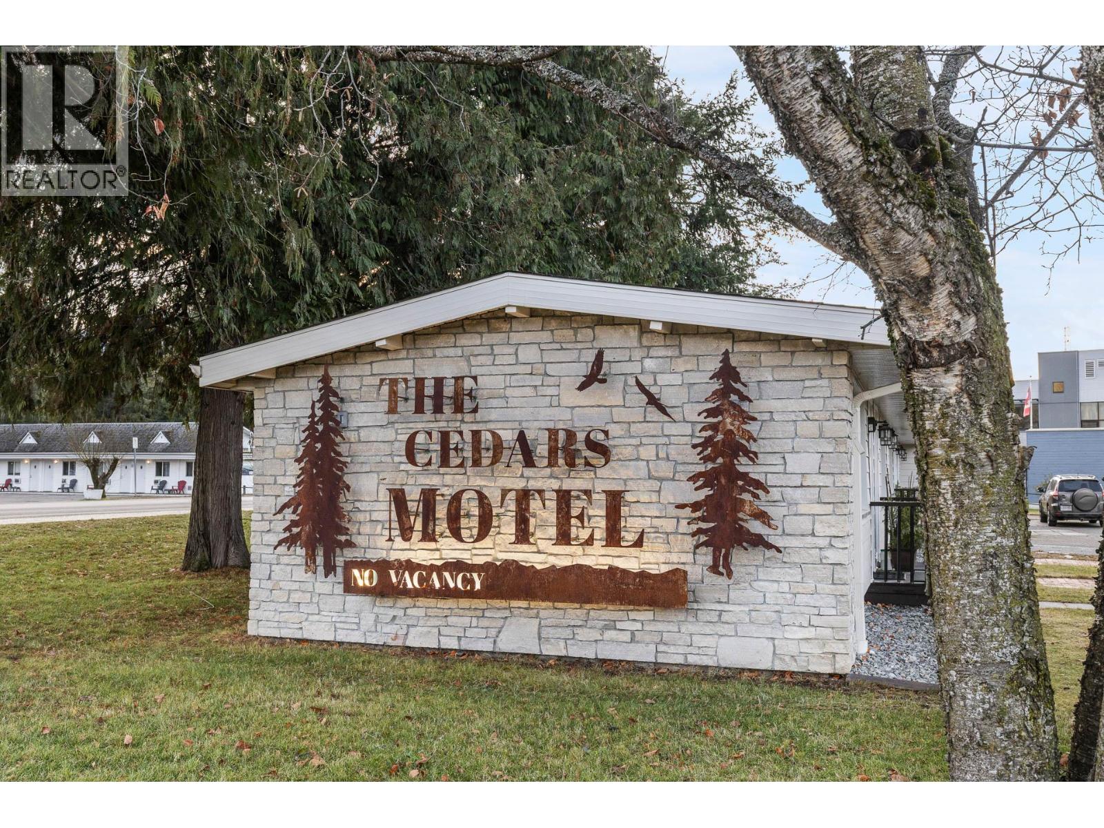  1210 Paradise Avenue, Sicamous