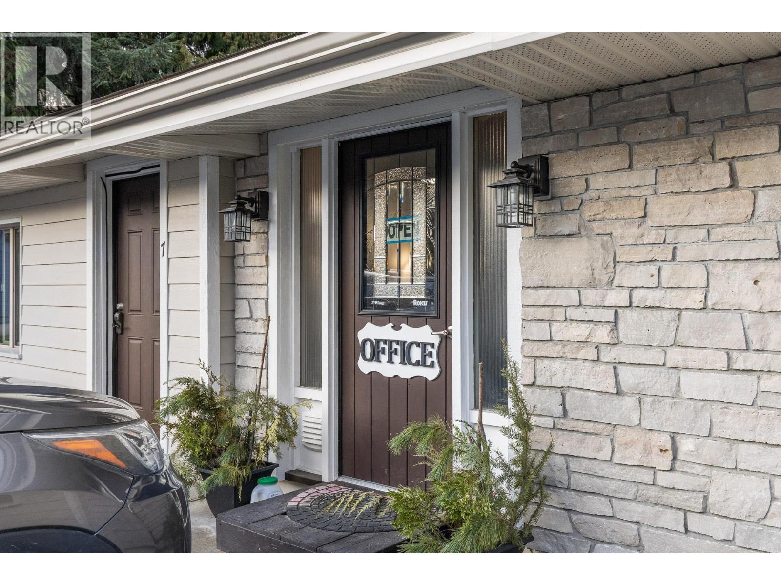  1210 Paradise Avenue, Sicamous