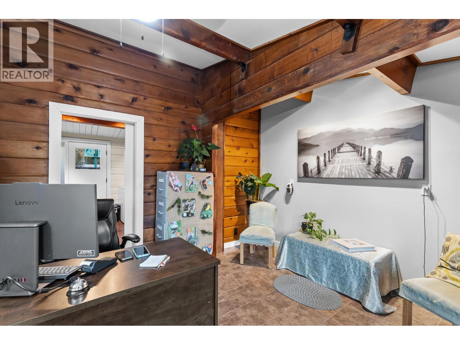  1210 Paradise Avenue, Sicamous