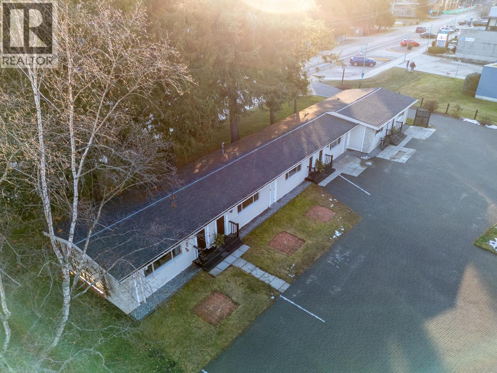  1210 Paradise Avenue, Sicamous