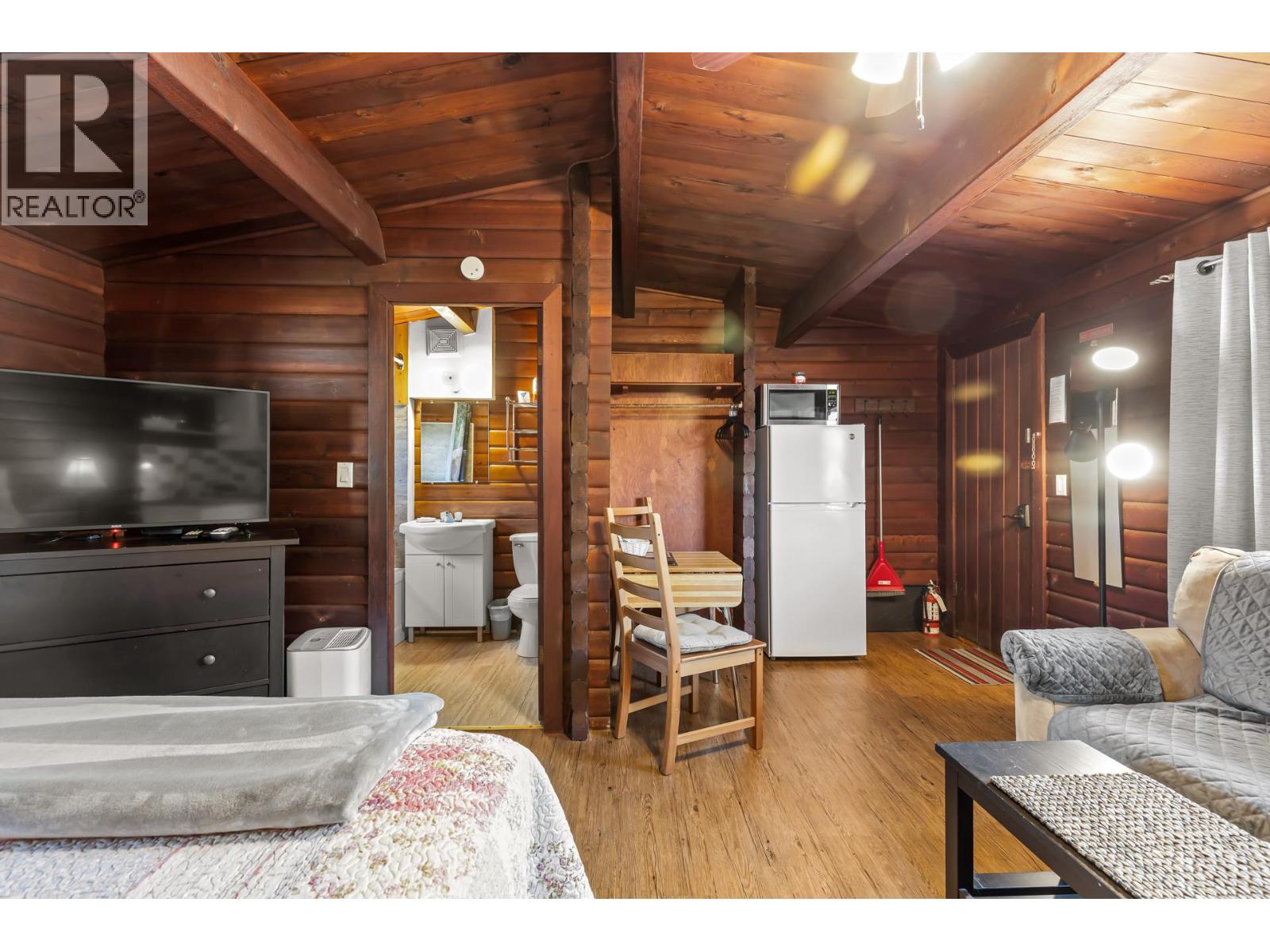  1210 Paradise Avenue, Sicamous