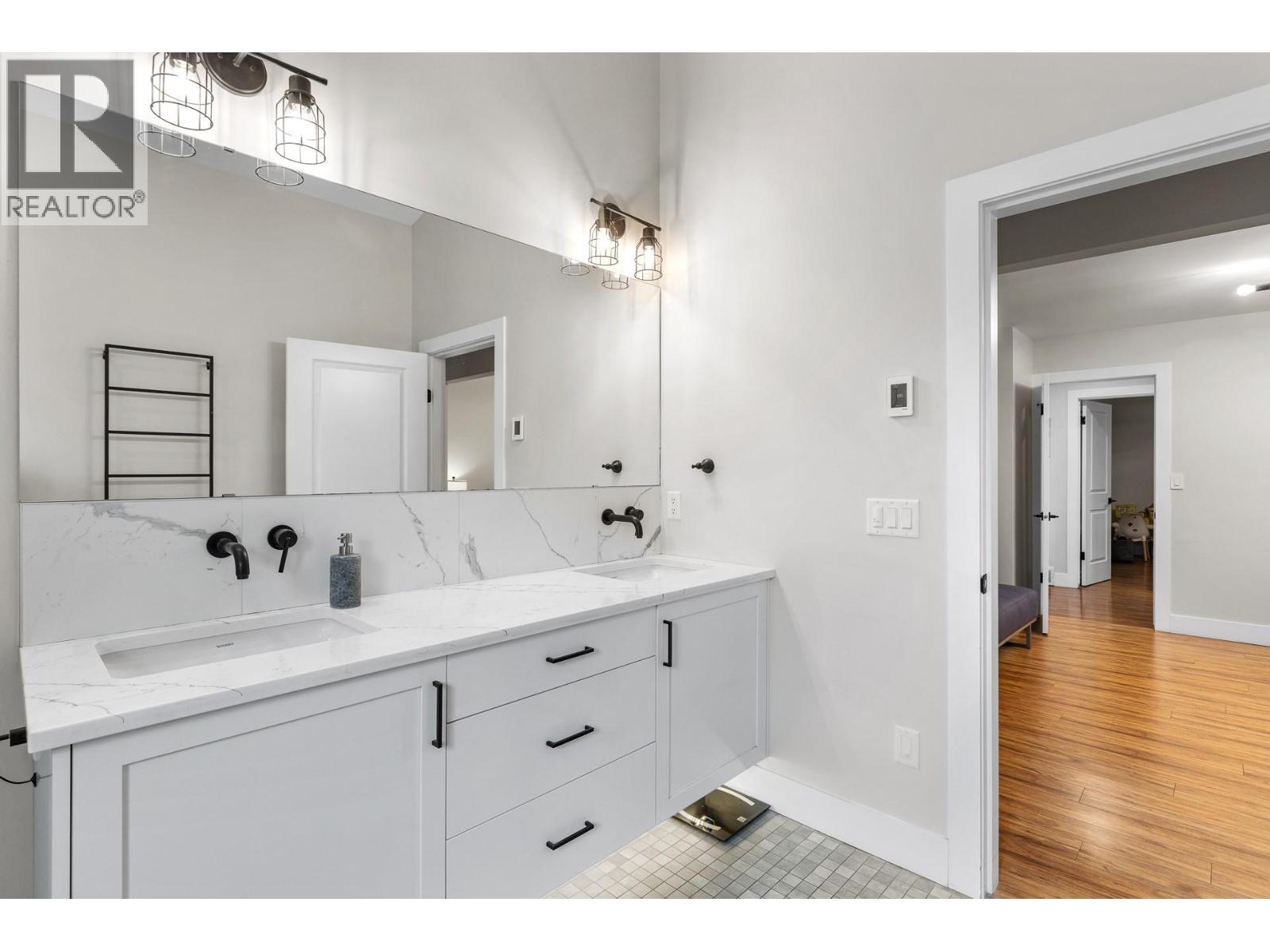  617 Christleton Avenue, Kelowna