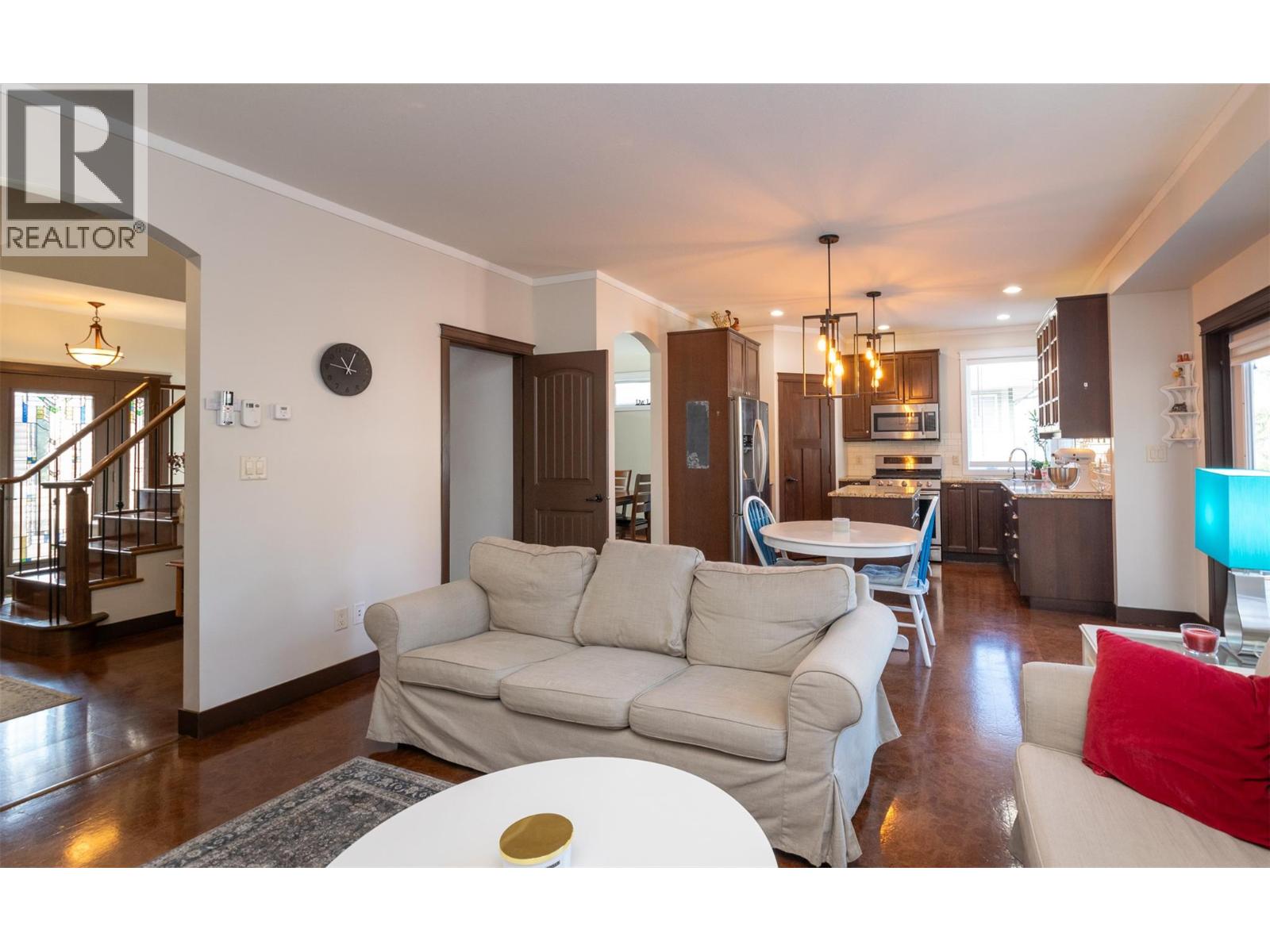 1571 20 Avenue NE, Salmon Arm