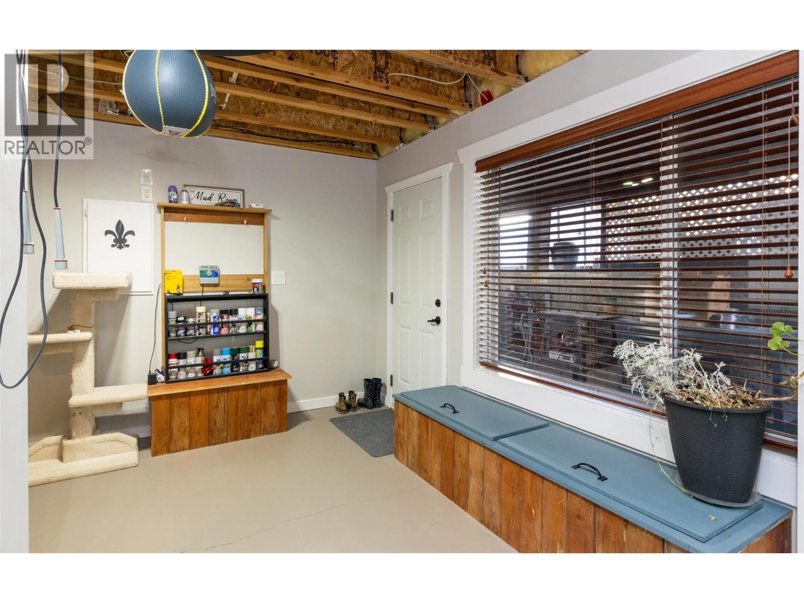 1571 20 Avenue NE, Salmon Arm