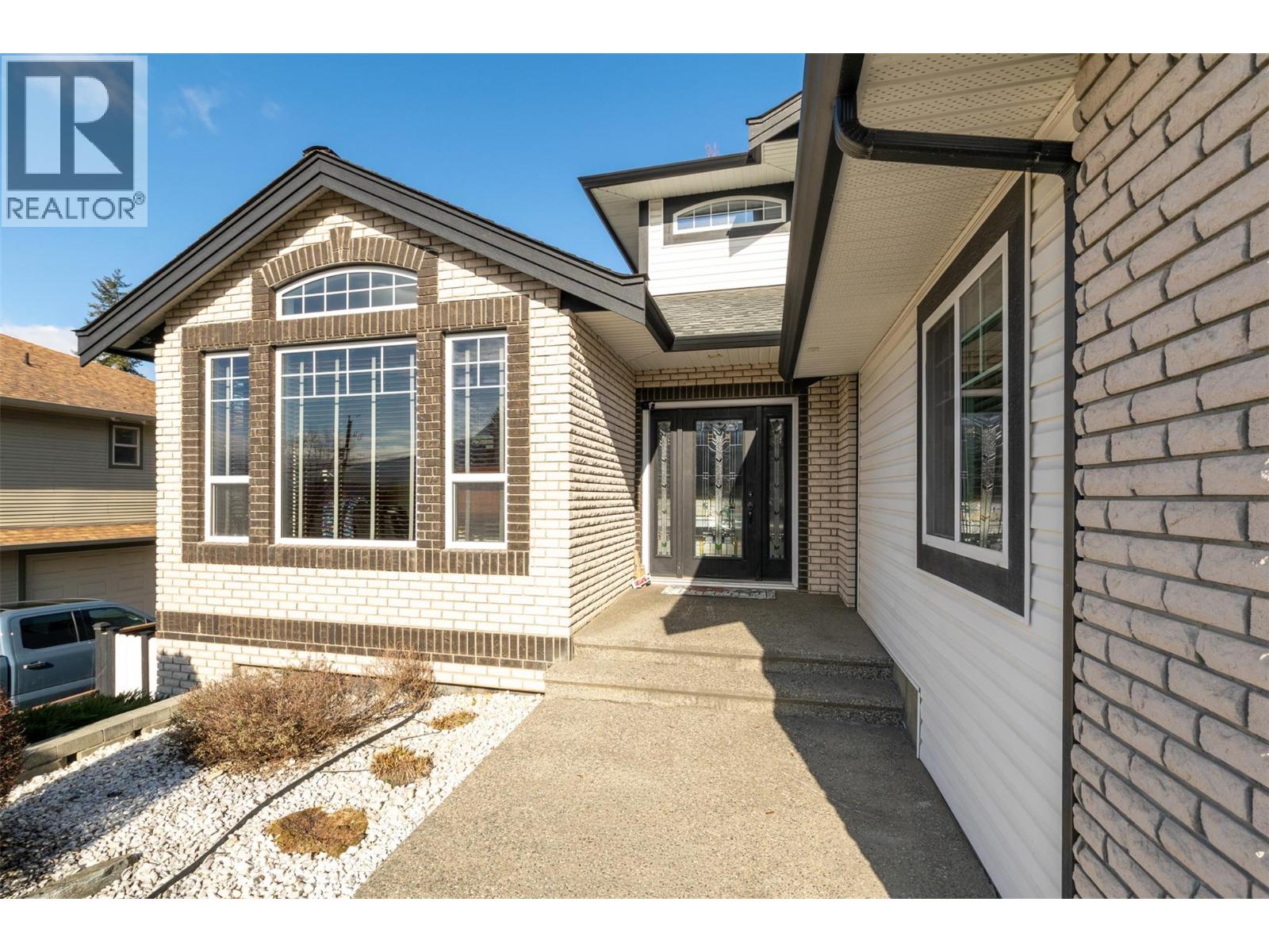 1571 20 Avenue NE, Salmon Arm