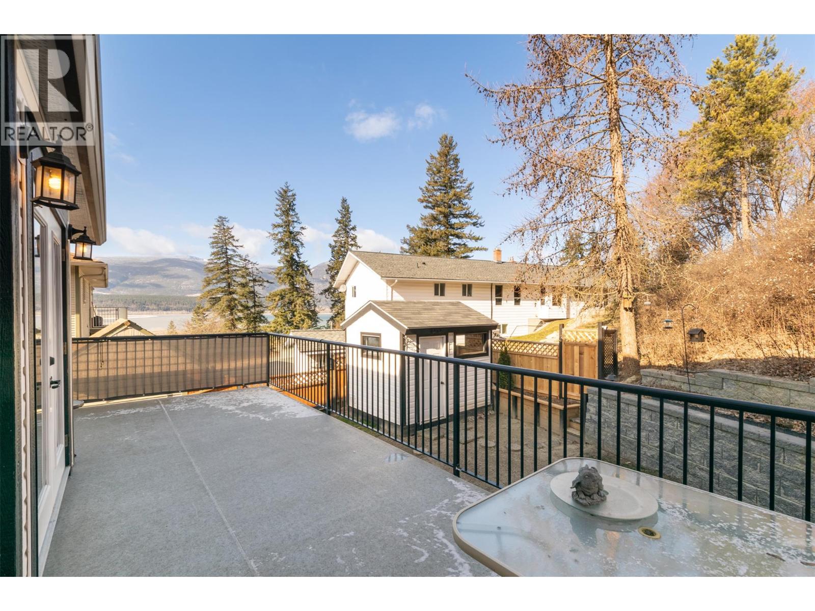 1571 20 Avenue NE, Salmon Arm