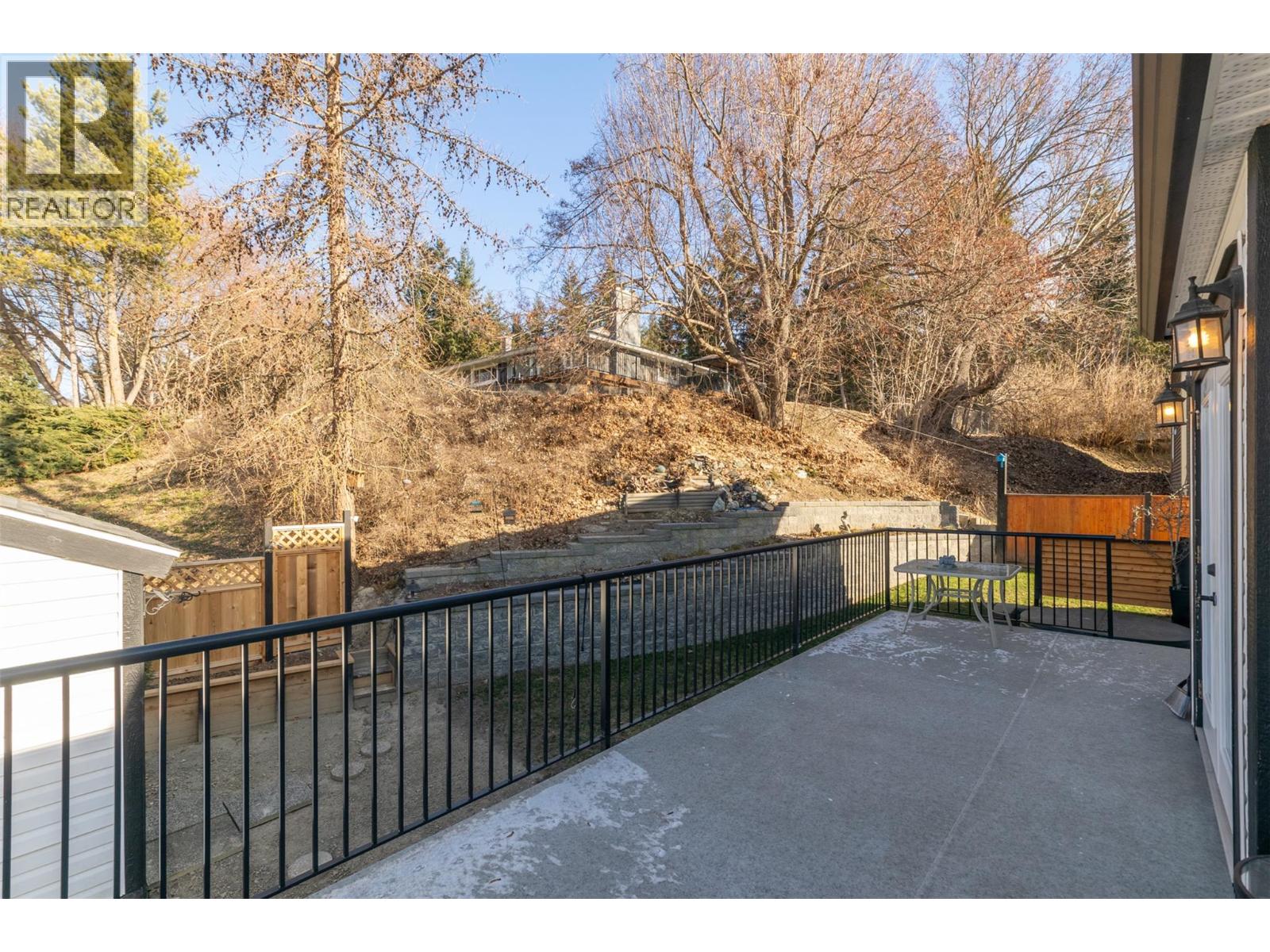 1571 20 Avenue NE, Salmon Arm