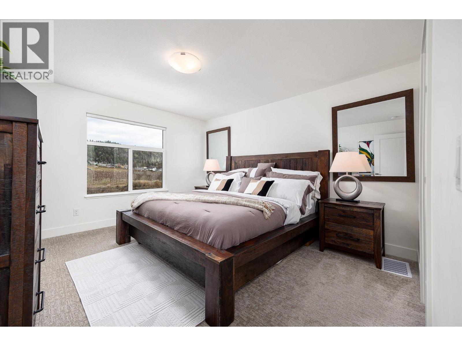 #48 720 Valley Road - 24