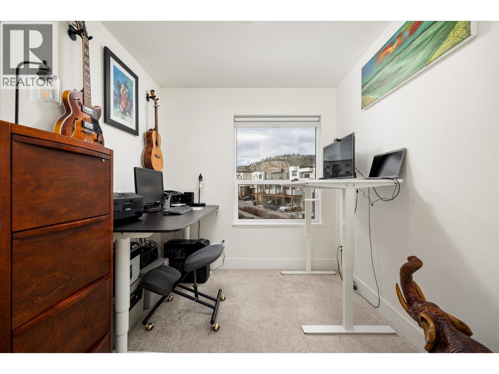 #48 720 Valley Road - 29