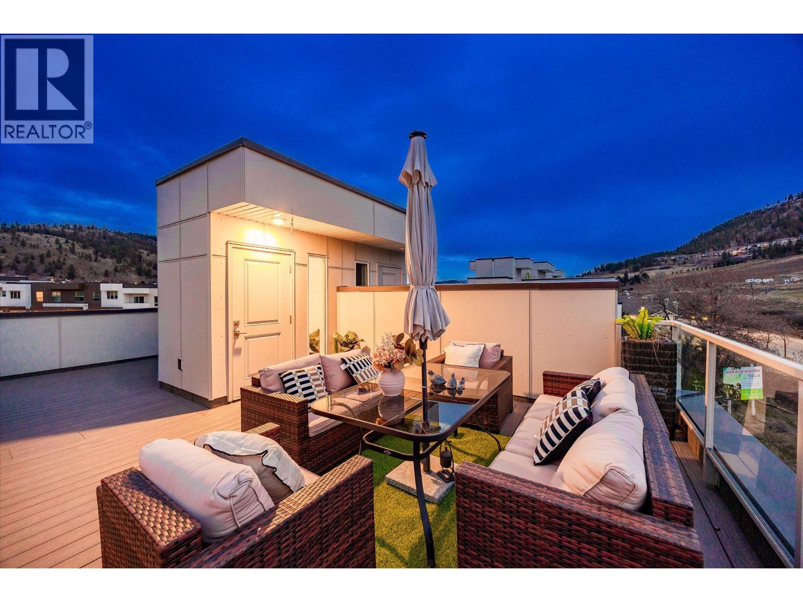 #48 720 Valley Road - 6