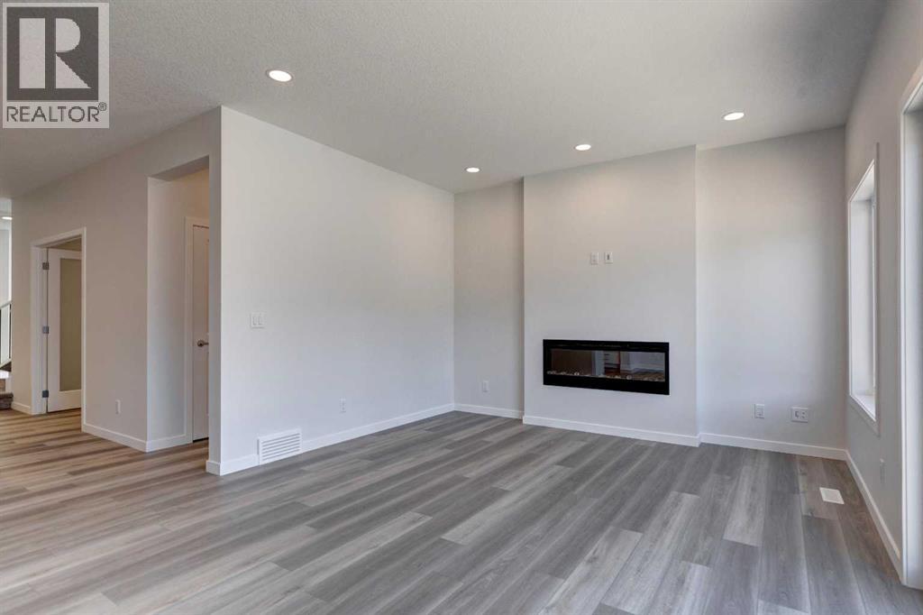 Single Family House for Sale in  Creekstone Circle SW Pine Creek Calgary 