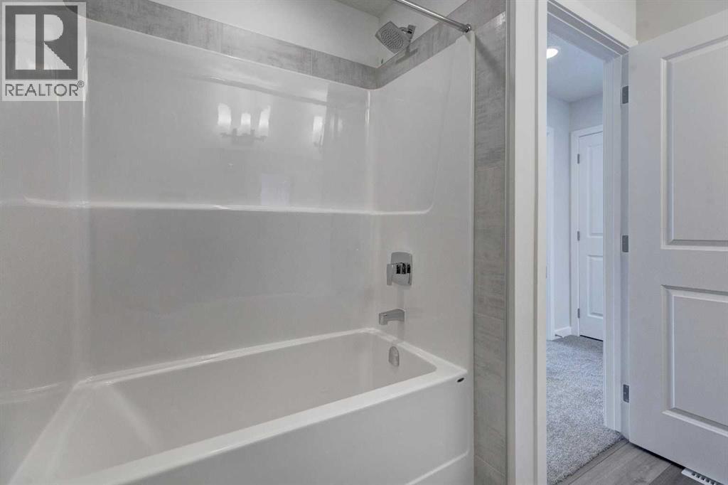 Single Family House for Sale in  Creekstone Circle SW Pine Creek Calgary 