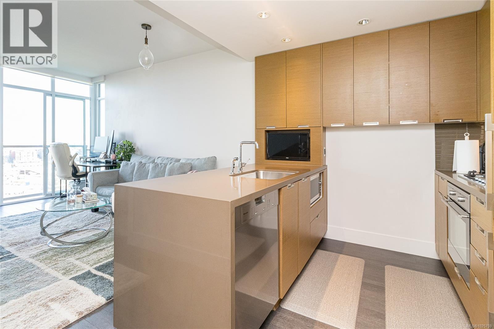 708 83 Saghalie Road, Victoria