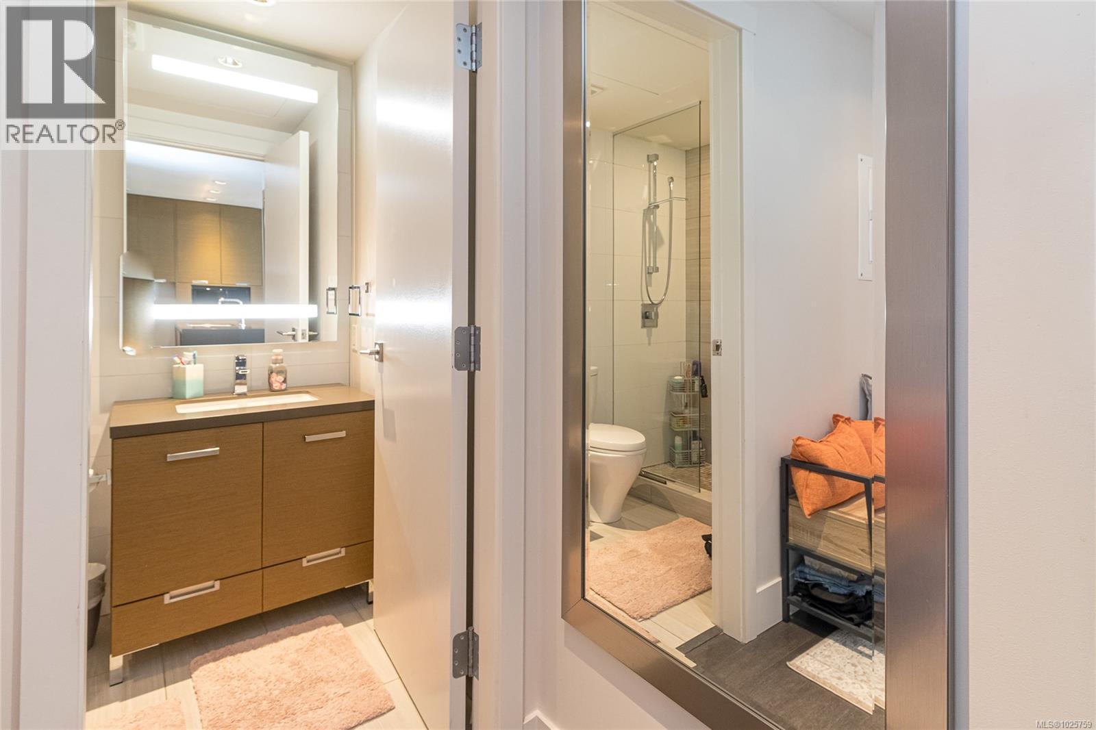 708 83 Saghalie Road, Victoria