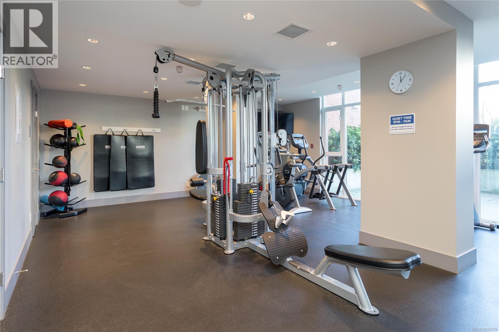 708 83 Saghalie Road, Victoria