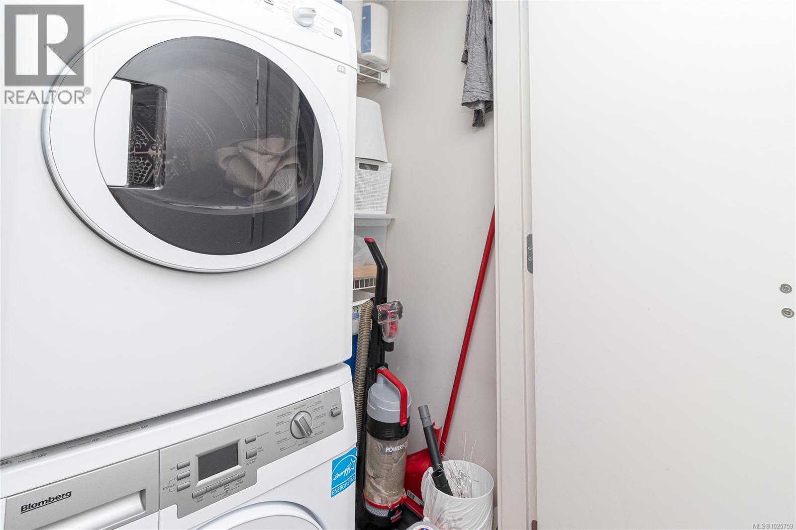 708 83 Saghalie Road, Victoria