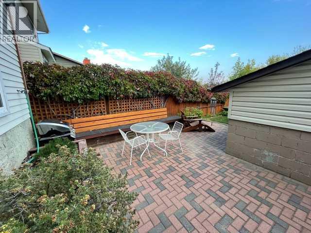 Single Family House 4 Level for Sale in  Macewan Glen Drive NW MacEwan Glen Calgary 