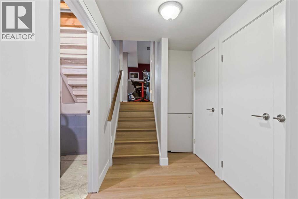 Single Family House 4 Level for Sale in  Macewan Glen Drive NW MacEwan Glen Calgary 