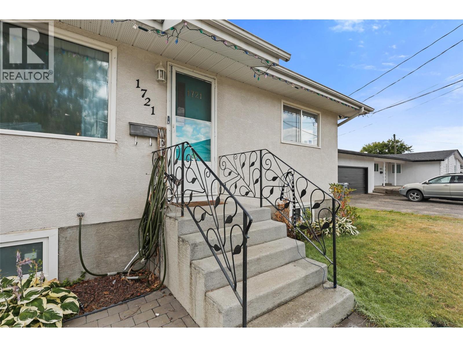 1721 BRUNNER Avenue - 3