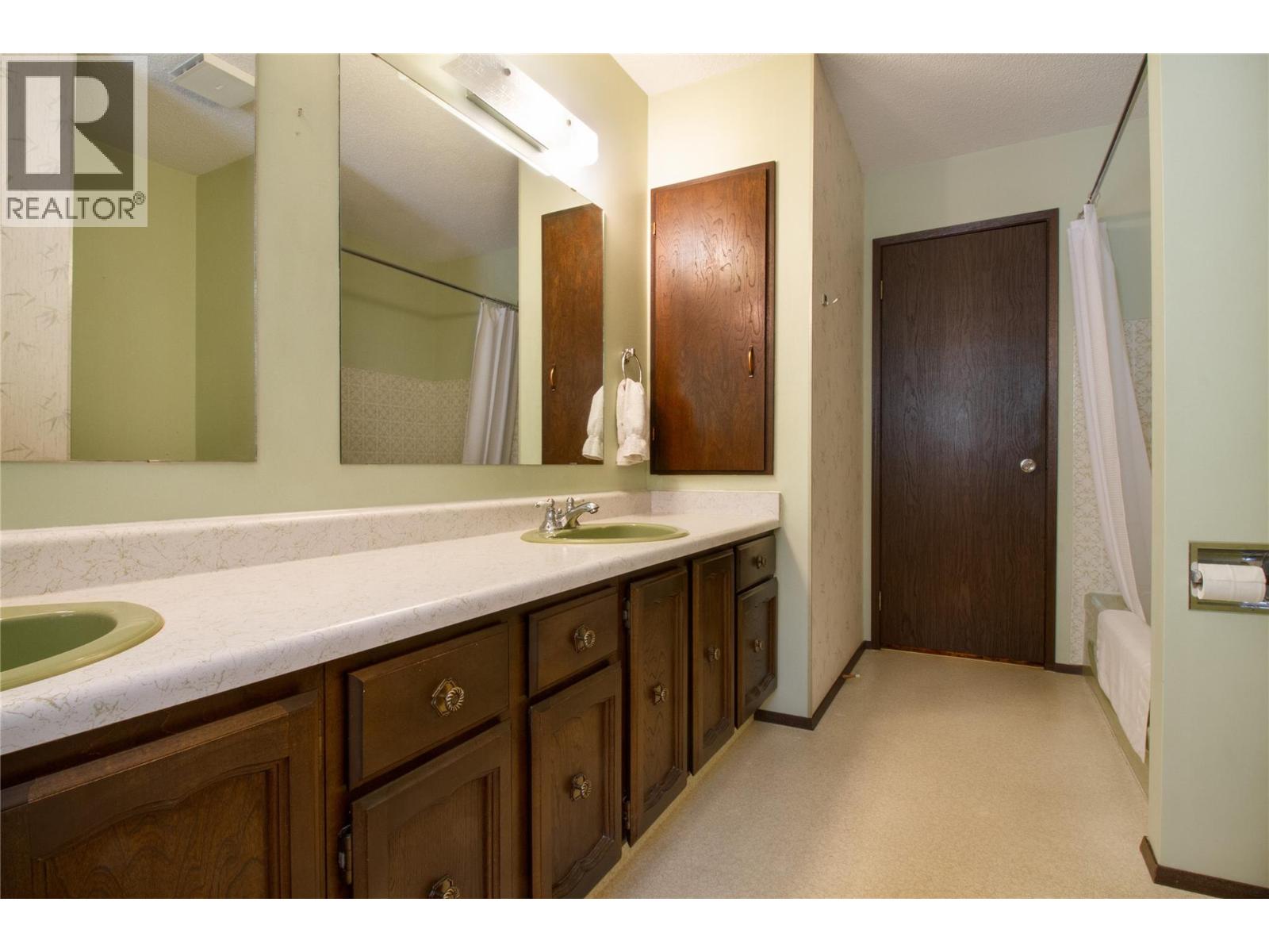 1695 Hay Road, Revelstoke