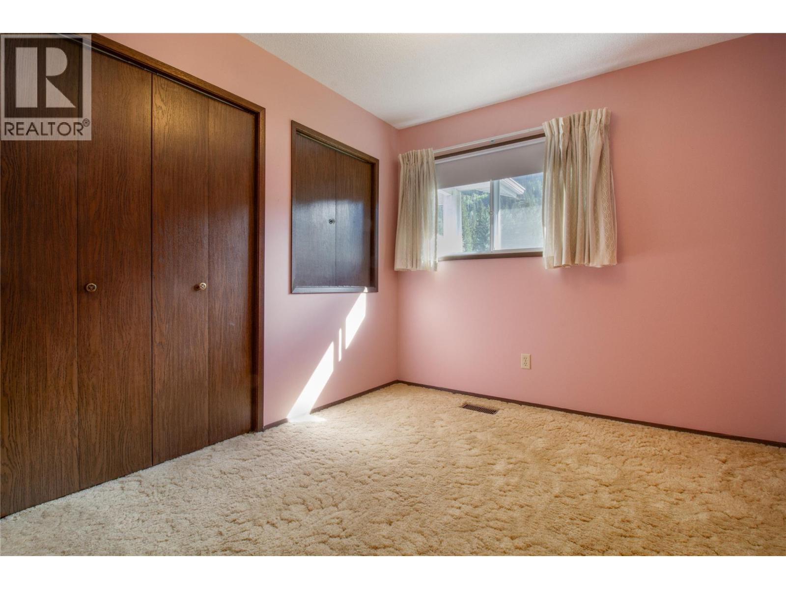 1695 Hay Road, Revelstoke