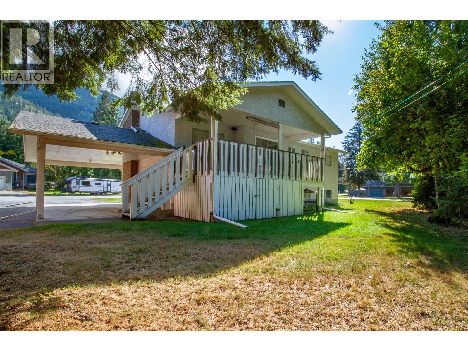 1695 Hay Road, Revelstoke