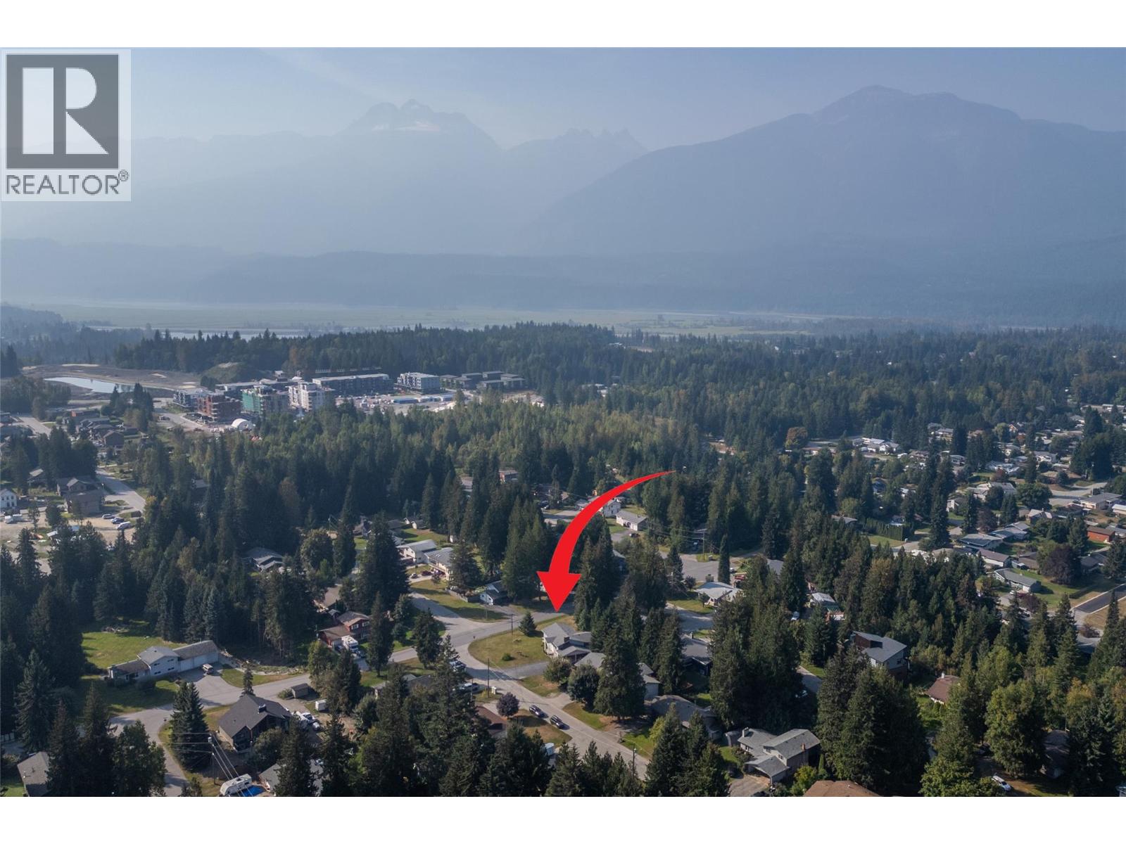 1695 Hay Road, Revelstoke