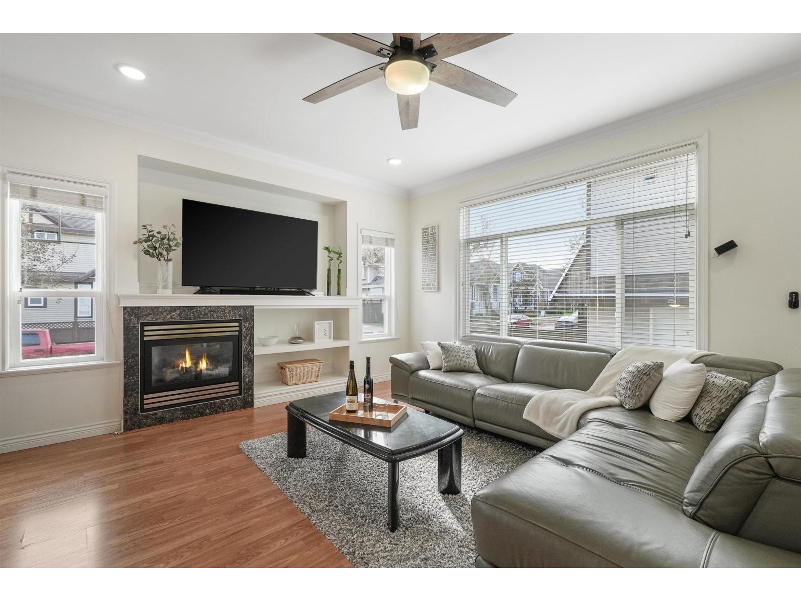 6953 192 STREET - Photo 4 of 37, Surrey, British Columbia