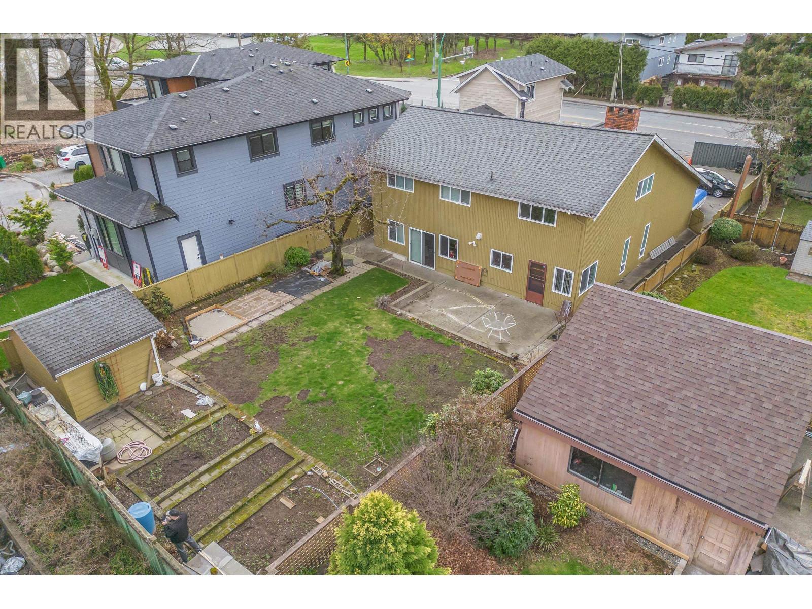 4729 CANADA WAY, Burnaby