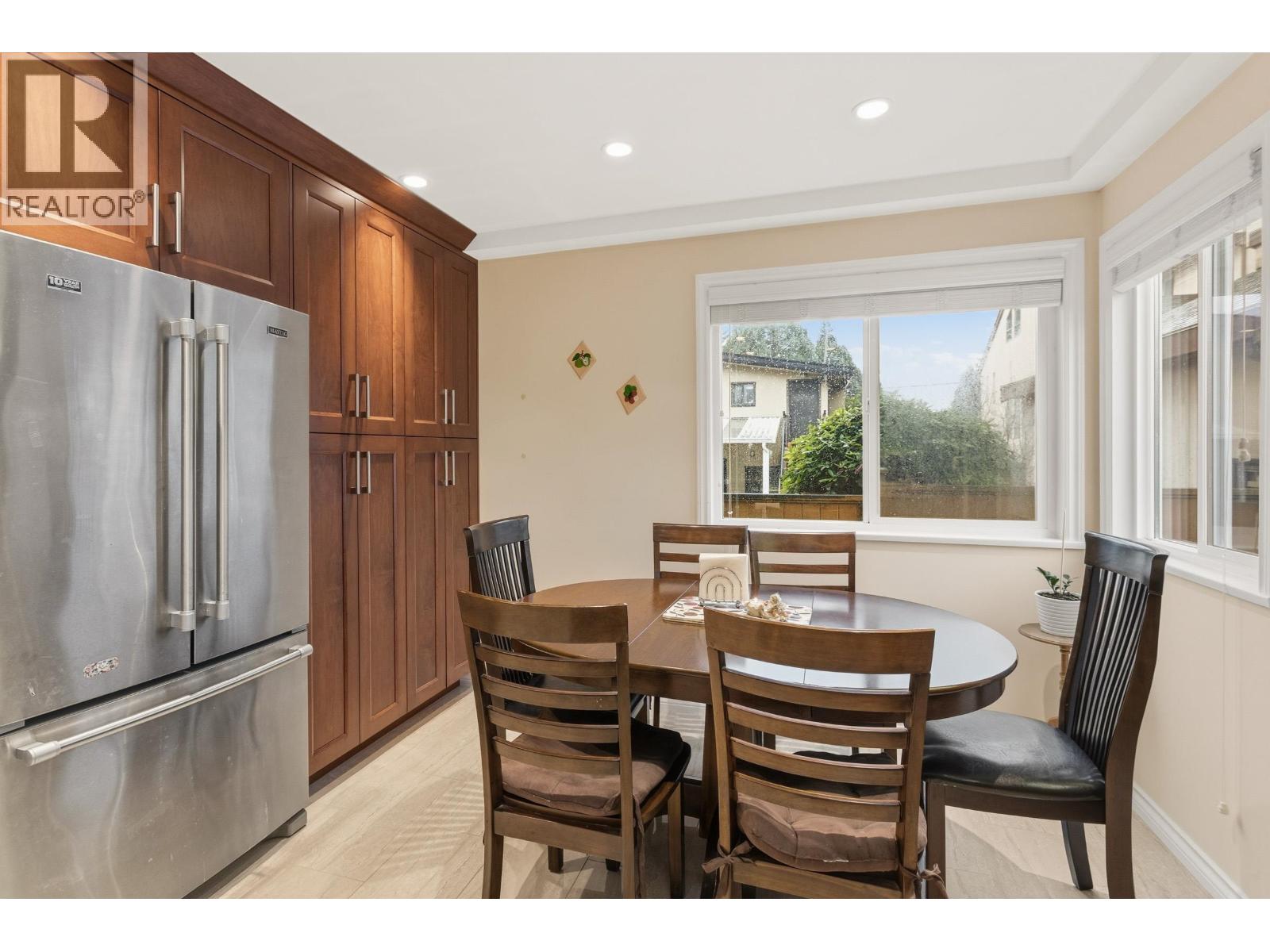 4729 CANADA WAY, Burnaby