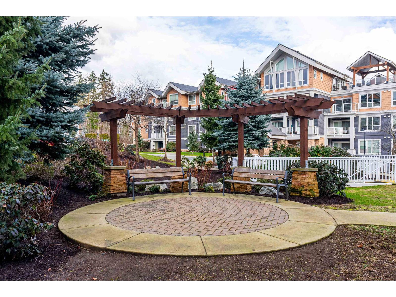 410 6470 194 STREET, Surrey