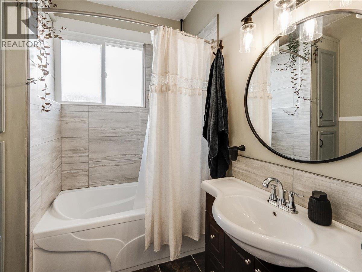 1856 FOURTH Avenue, Trail