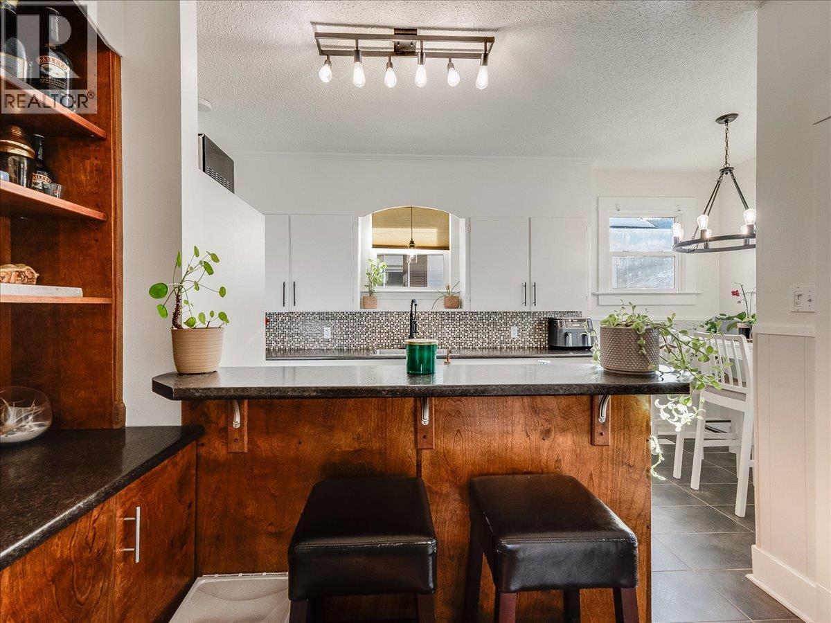 1856 FOURTH Avenue, Trail