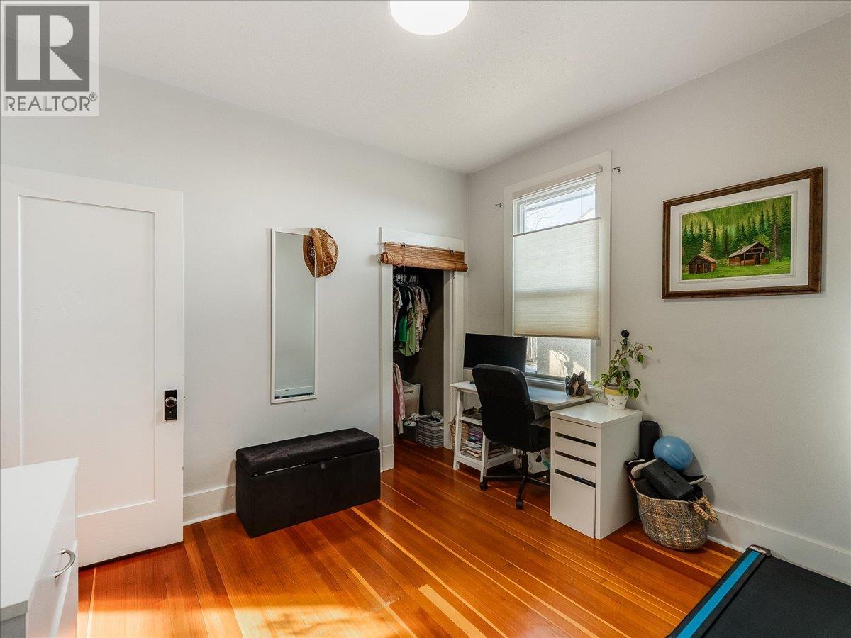 1856 FOURTH Avenue, Trail